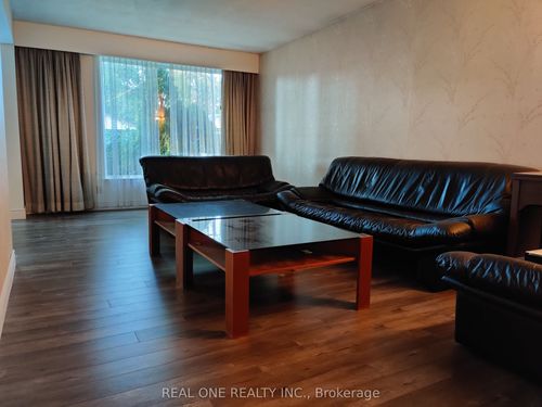 upper-9 Lisburn Cres, North York, ON, M2J2Z4 | Card Image