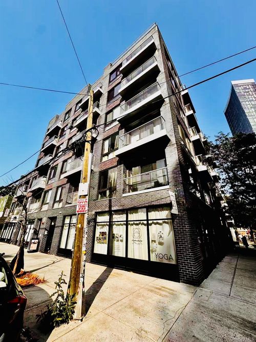 5b-27-05 41st Avenue, New York, NY, 11101 | Card Image