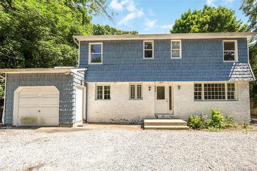 216 Woodbury Rd, Woodbury, NY, 11797-1409 | Card Image