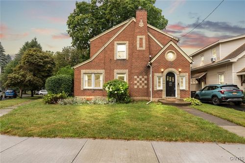 170 Plymouth Dr, Syracuse, NY, 13206-2339 | Card Image