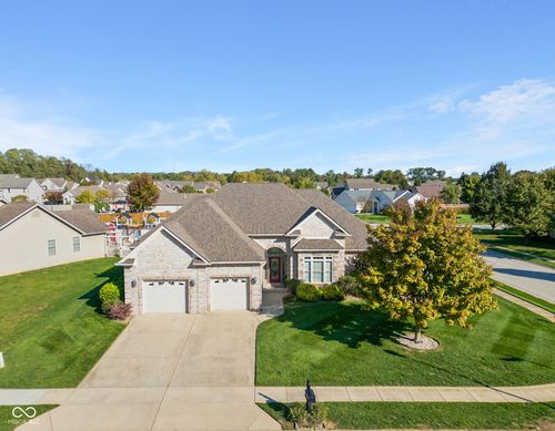 2812 Sunflower Ct, Columbus, IN, 47201-9211 | Card Image