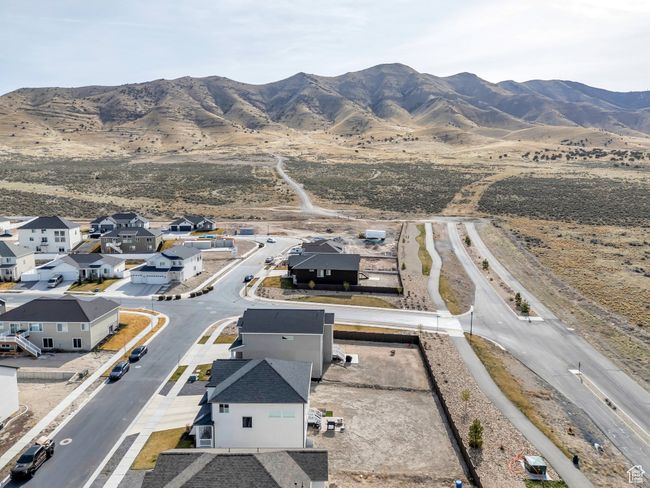 Birds eye view of property featuring a mountain view and a residential view | Image 33