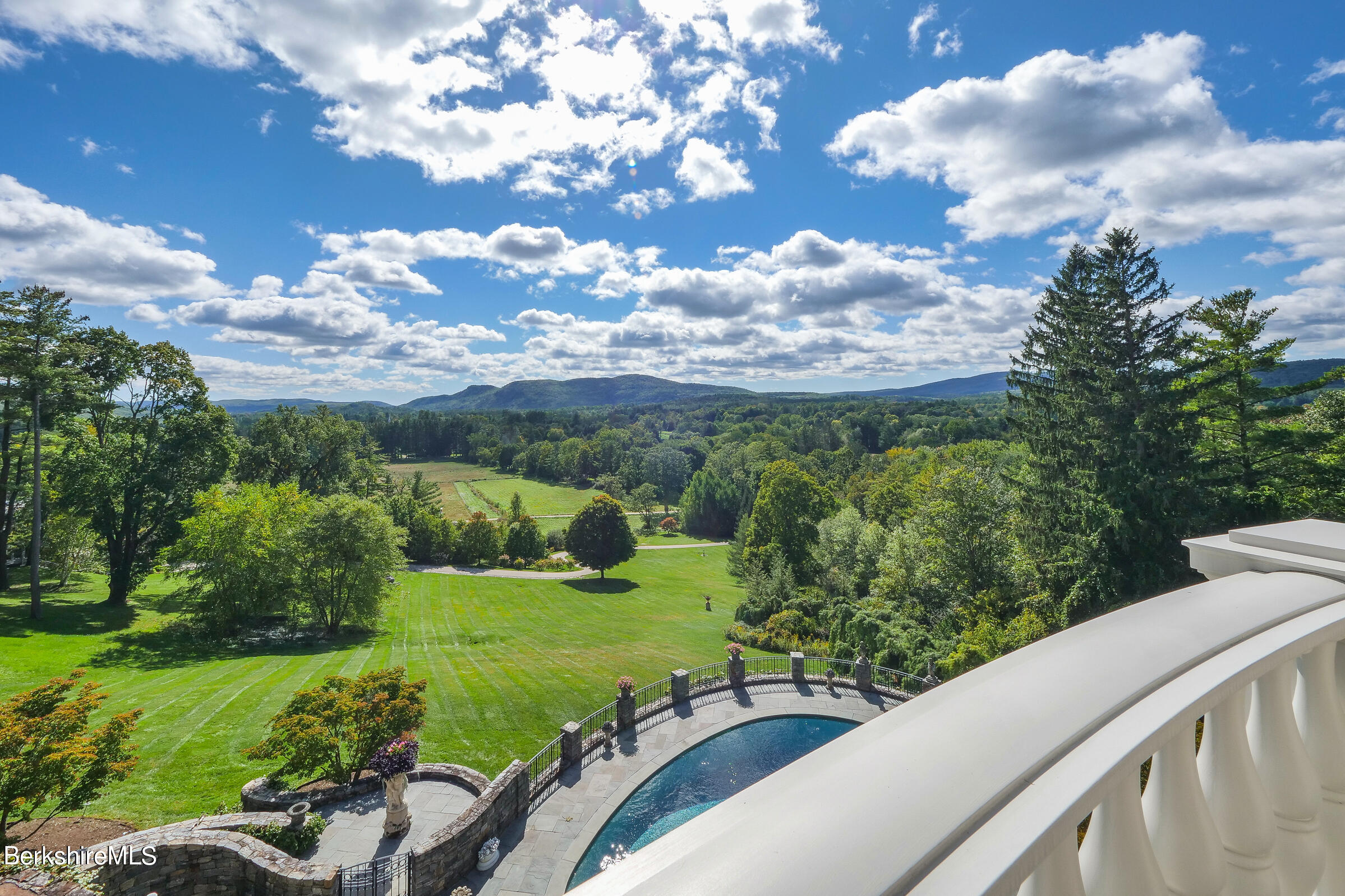 Prospect Hill Rd, Stockbridge, MA 01262