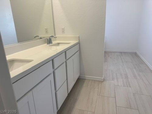 1021-600 N Carriage Hill Dr, Las Vegas, NV, 89138-4663 | Card Image