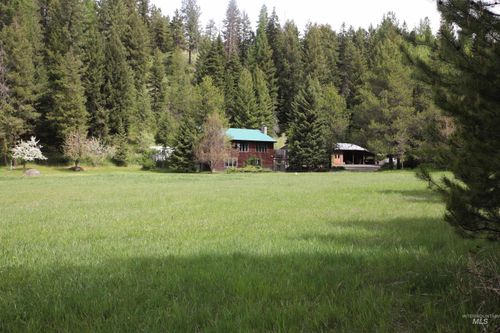 1021 Claypit Rd, Troy, ID, 83871-9652 | Card Image