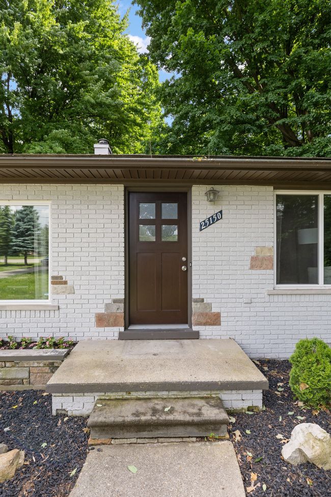 25150 23 Mile Rd, House other with 3 bedrooms, 2 bathrooms and null parking in Chesterfield MI | Image 4