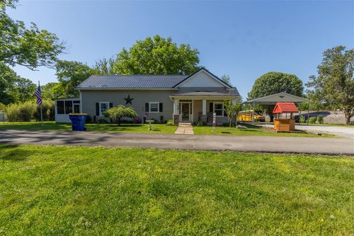 803 S Robinson St, Woodburn, KY, 42170-9766 | Card Image