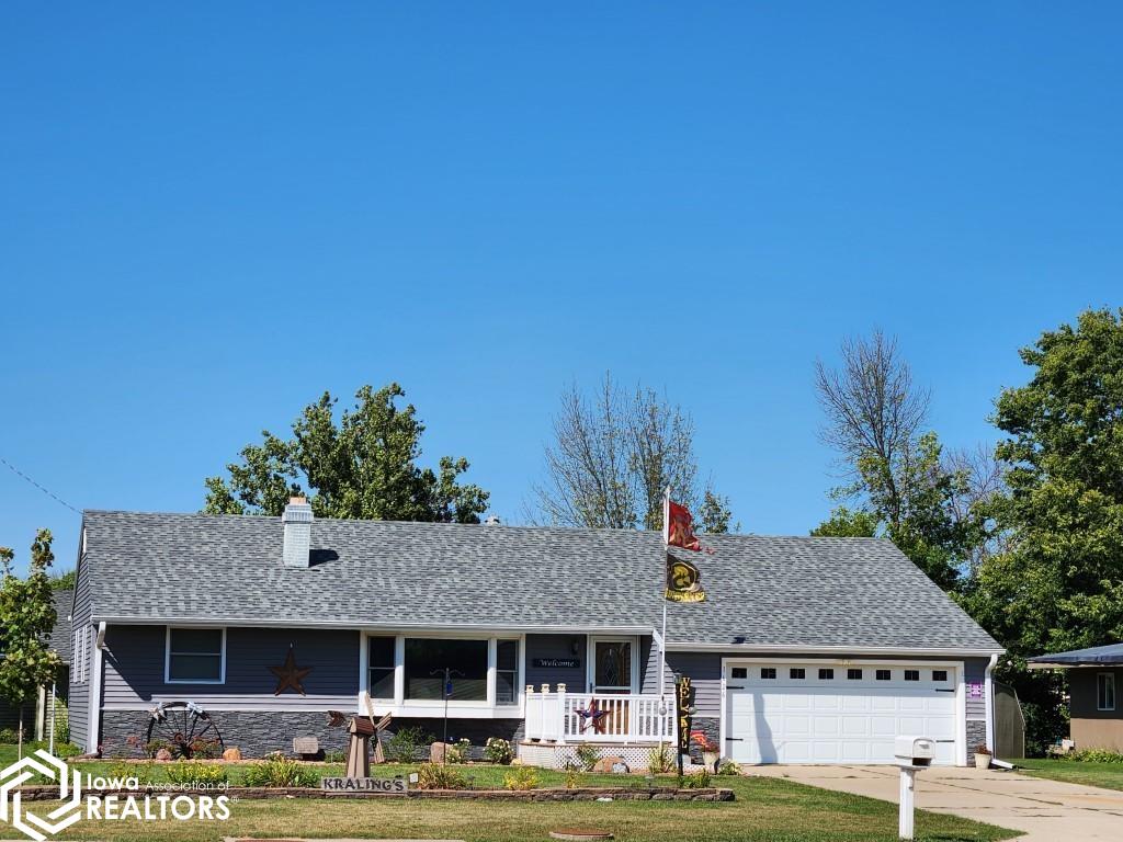 4th St, Mason City, IA 50401