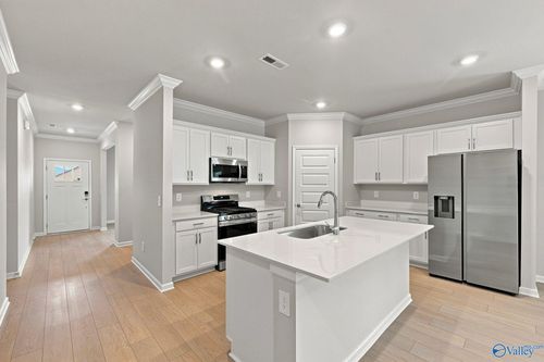 7211 Holly Creek Dr, Owens Cross Roads, AL, 35763 | Card Image