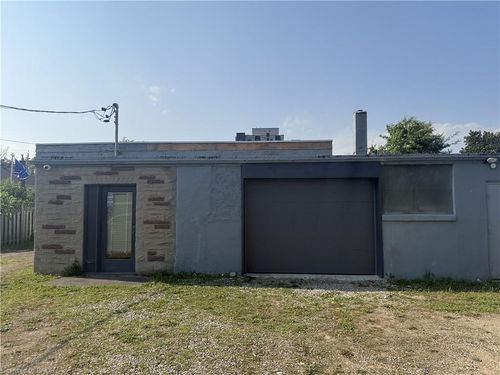 8 Munch Ave, Cambridge, ON, N1R1A2 | Card Image