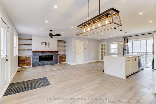 1-84 Foch Ave, Etobicoke, ON, M8W3X6 | Card Image