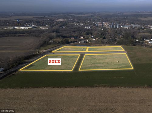 451 Engel Drive, Kenyon, MN, 55946 | Card Image