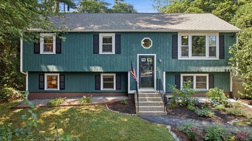 668 Summer St, Rockland, MA, 02370-2726 | Card Image