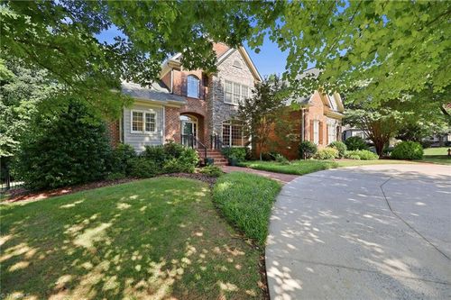 3940 White Hawk Ln, Winston-Salem, NC, 27106-2666 | Card Image