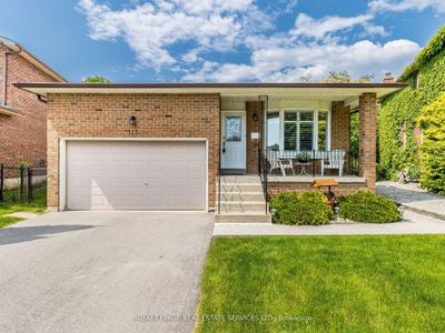 113 Fairglen Ave, House other with 4 bedrooms, 3 bathrooms and 5 parking in Brampton ON | Image 1