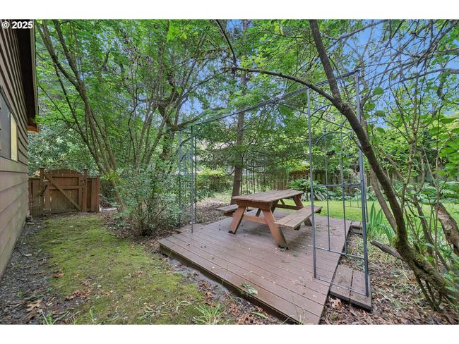 Deck | Image 32