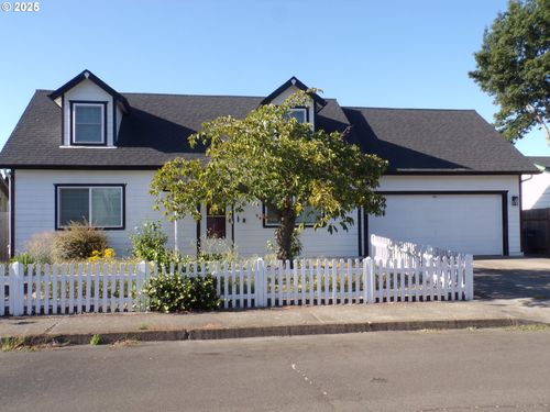 1835 Wakefield Ct Nw, Salem, OR, 97304-1847 | Card Image