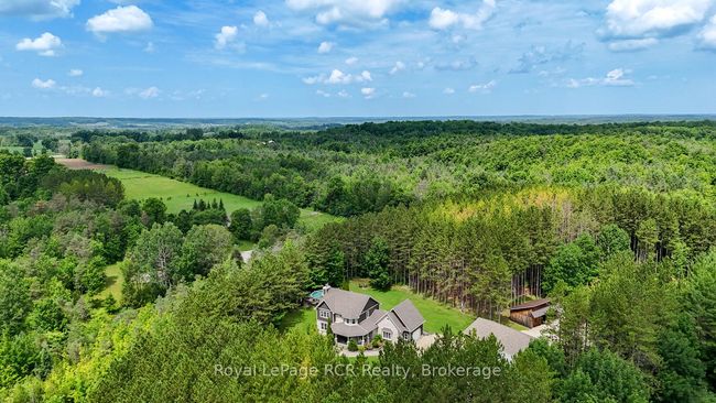743055 Sideroad 10, House other with 3 bedrooms, 3 bathrooms and 10 parking in Chatsworth ON | Image 39
