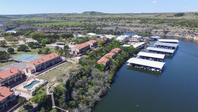 Bird's eye view of marina | Image 19