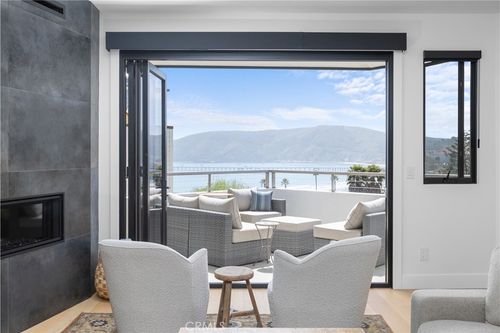 155 San Antonia St, Avila Beach, CA, 93424 | Card Image