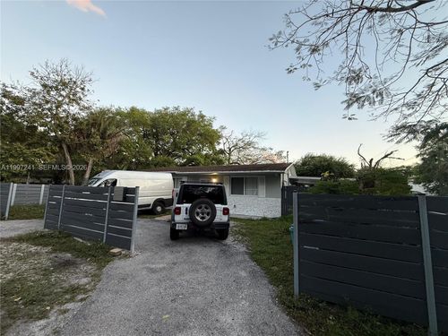 502 163rd St, North Miami Beach, FL, 33162-3530 | Card Image