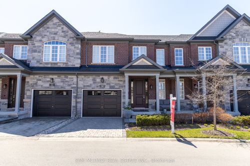 20 Windsor Cir, Niagara on the Lake, ON, L0S1J0 | Card Image