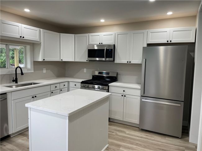 1215 Main St, House other with 3 bedrooms, 2 bathrooms and 4 parking in Bentleyville PA | Image 9