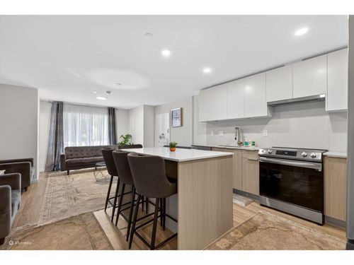 318-13968 Laurel Dr, Surrey, BC, V3T0S9 | Card Image