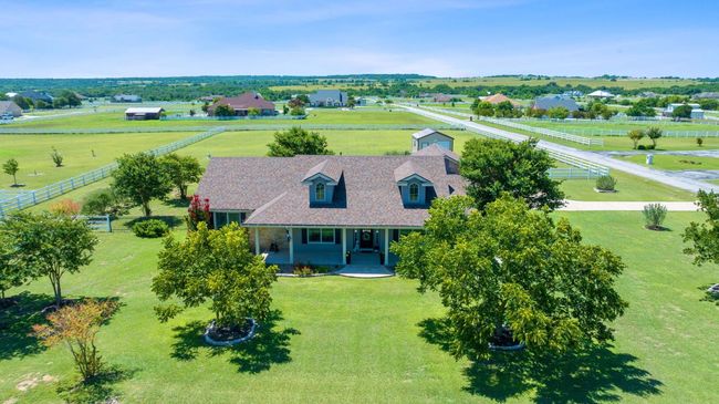 30112 Twin Creek Dr, House other with 3 bedrooms, 2 bathrooms and 6 parking in Georgetown TX | Image 36