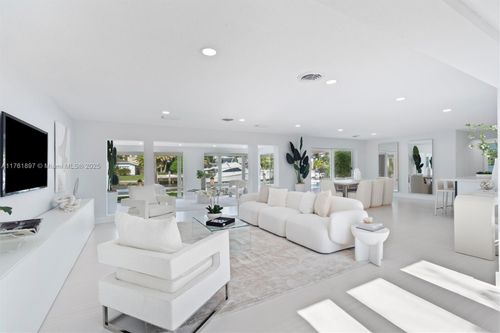 2797 Ne 26th Ave, Lighthouse Point, FL, 33064-8203 | Card Image