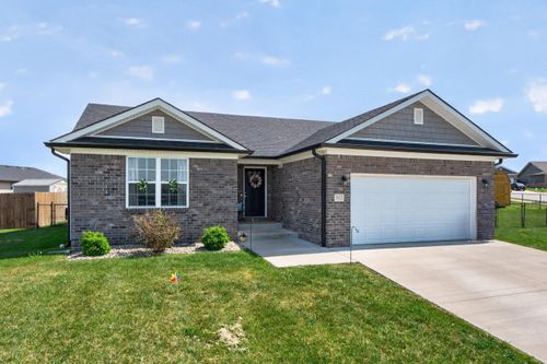 512 Saphire Dr, Berea, KY, 40403-9368 | Card Image