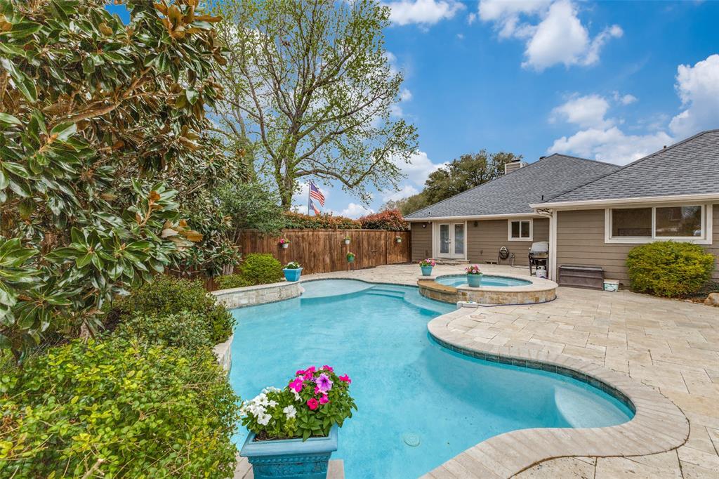 Fairlakes Ct, Dallas, TX 75228