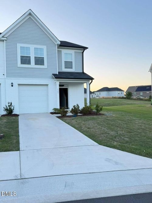 529 Eversden Dr, Zebulon, NC, 27597 | Card Image