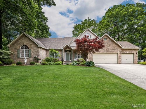 111 Timberwood Ln, Collinsville, IL, 62234-6864 | Card Image