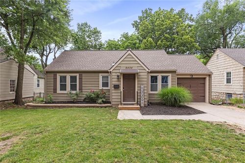 8424 Ward Parkway Plz, Kansas City, MO, 64114-2140 | Card Image