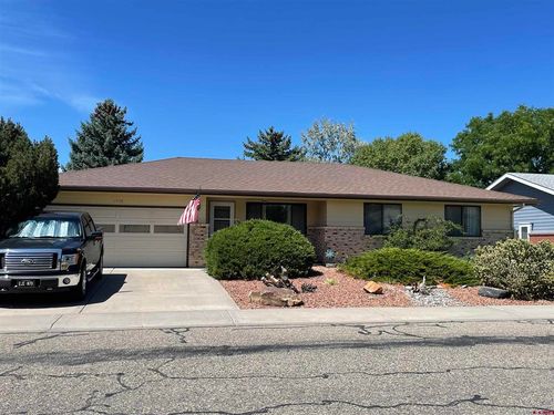 1708 Manchester Dr, Montrose, CO, 81401-5668 | Card Image