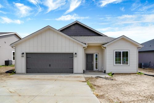 2505 Harrier Dr, Junction City, KS, 66441-4788 | Card Image