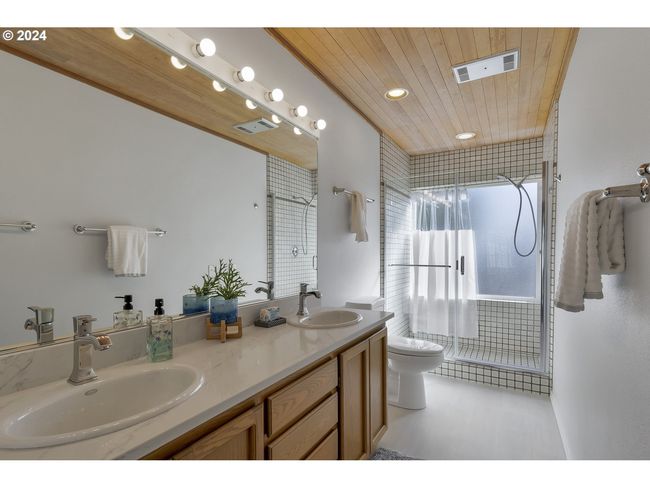 M2 - 4175 N Highway 101, Condo with 2 bedrooms, 3 bathrooms and 1 parking in Depoe Bay OR | Image 26