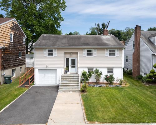 137 Breckenridge Avenue, Rye Town, NY, 10573 | Card Image