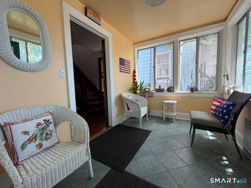 2-105 Crystal St, Stamford, CT, 06902-3010 | Card Image