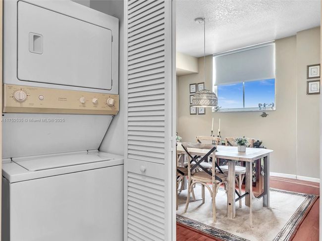 APT-506 - 2600 Sw 27 Th Ave, Condo with 2 bedrooms, 2 bathrooms and null parking in Miami FL | Image 28