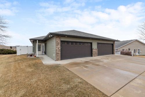 1222 E Oakland St, Rapid City, SD, 57701-5864 | Card Image