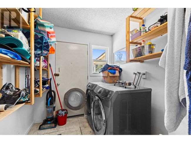 2431 Bering Rd, Home with 2 bedrooms, 1 bathrooms and 5 parking in West Kelowna BC | Image 21
