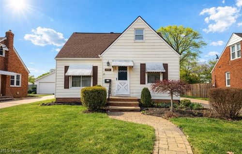 1753 Temple Ave, Mayfield Heights, OH, 44124-3015 | Card Image