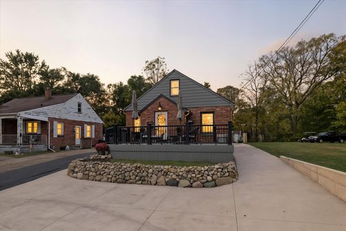 955 Capital Ave Ne, Battle Creek, MI, 49017-5459 | Card Image