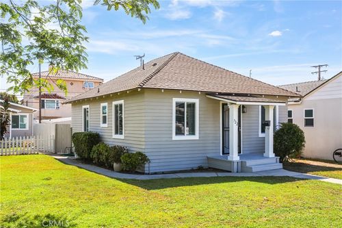 722 Main St, Huntington Beach, CA, 92648 | Card Image