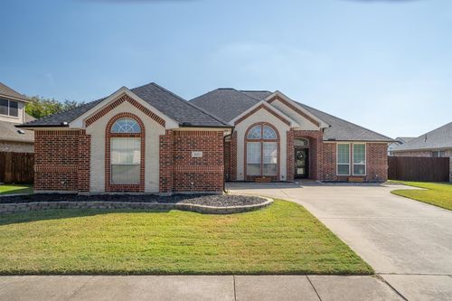 8417 Emerald Cir, North Richland Hills, TX, 76180-5779 | Card Image