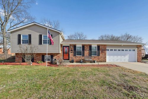 5276 Chateau Way, Fairfield, OH, 45014-3249 | Card Image