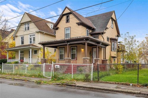 1323 Whitney Ave, Niagara Falls, NY, 14301-1261 | Card Image