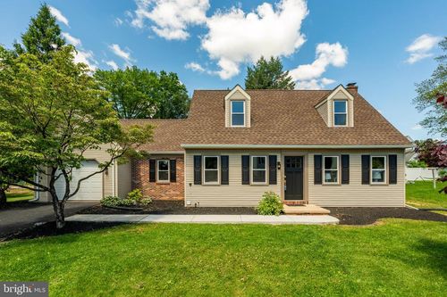 334 N 7th St, DENVER, PA, 17517-1347 | Card Image